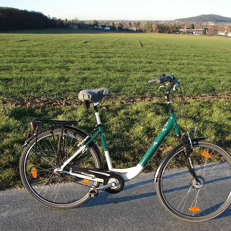 16, Herrenhaus Blengow, Lindenallee 21, Ostseebad * Rerik