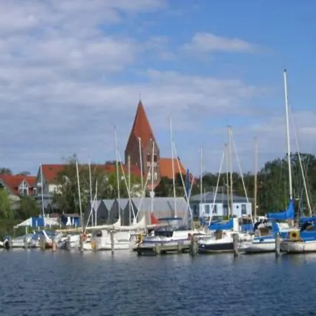 16, Herrenhaus Blengow, Lindenallee 21 * Рерик