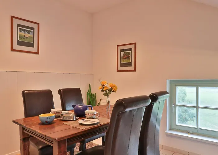 16, Herrenhaus Blengow, Lindenallee 21, Ostseebad